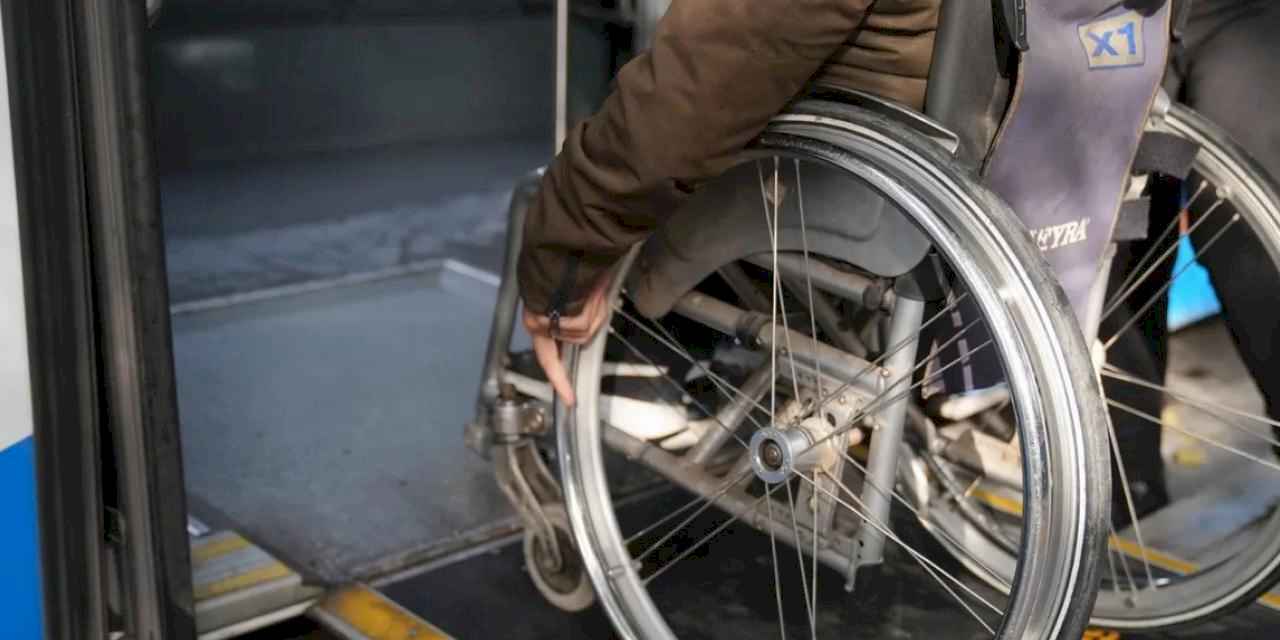 İzmir'de 'Duraktayım' uygulaması tekerlekli sandalye kullanıcıları için güncellendi