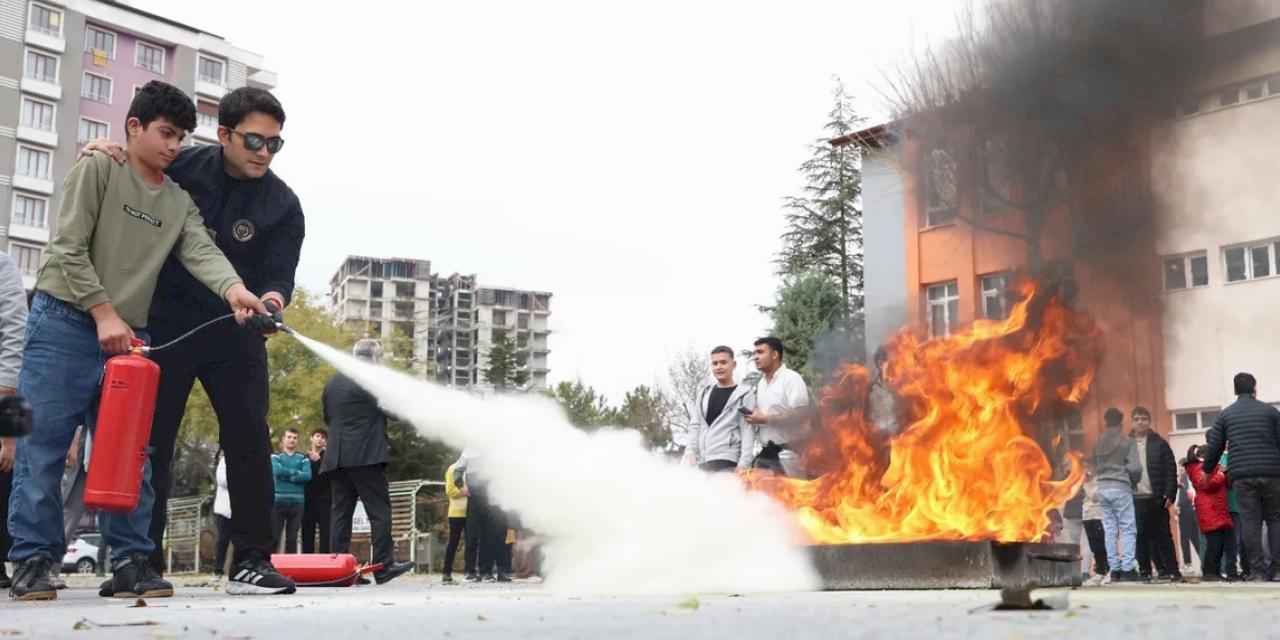 Konya'da özel gereksinimli bireylere afet eğitimi