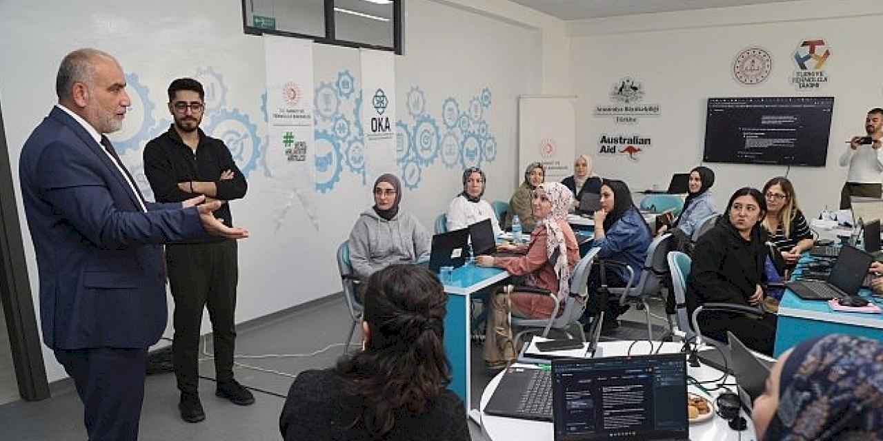 Canik'te Kadınlar Yapay Zekâ İle Geleceğe Hazırlanıyor