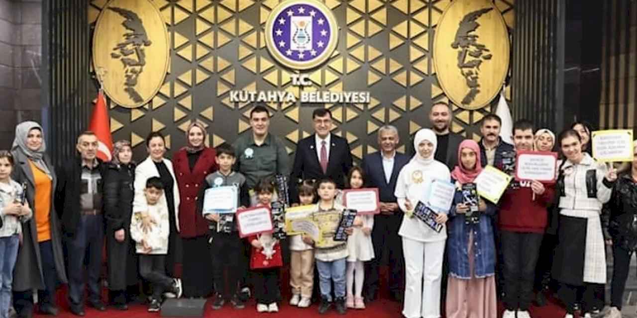 Kütahya'da Başkan Kahveci, özel öğrencileri ağırladı