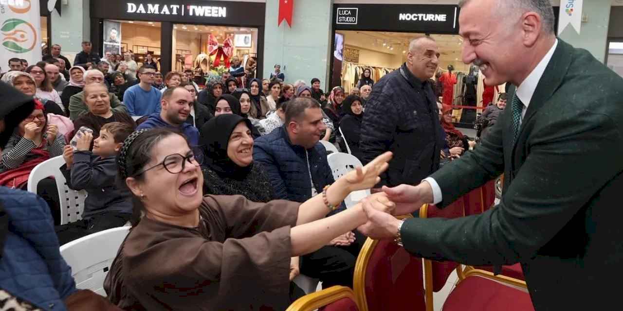 Gonca’nın öğrencileri AVM’de gerçek iş deneyimi yaşadı