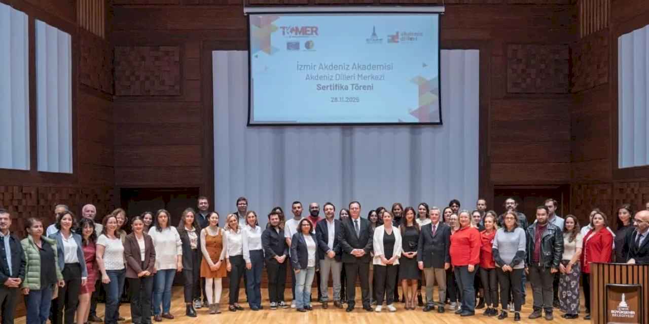 İzmir’in çok dilli ve çok kültürlü yapısında sertifika coşkusu