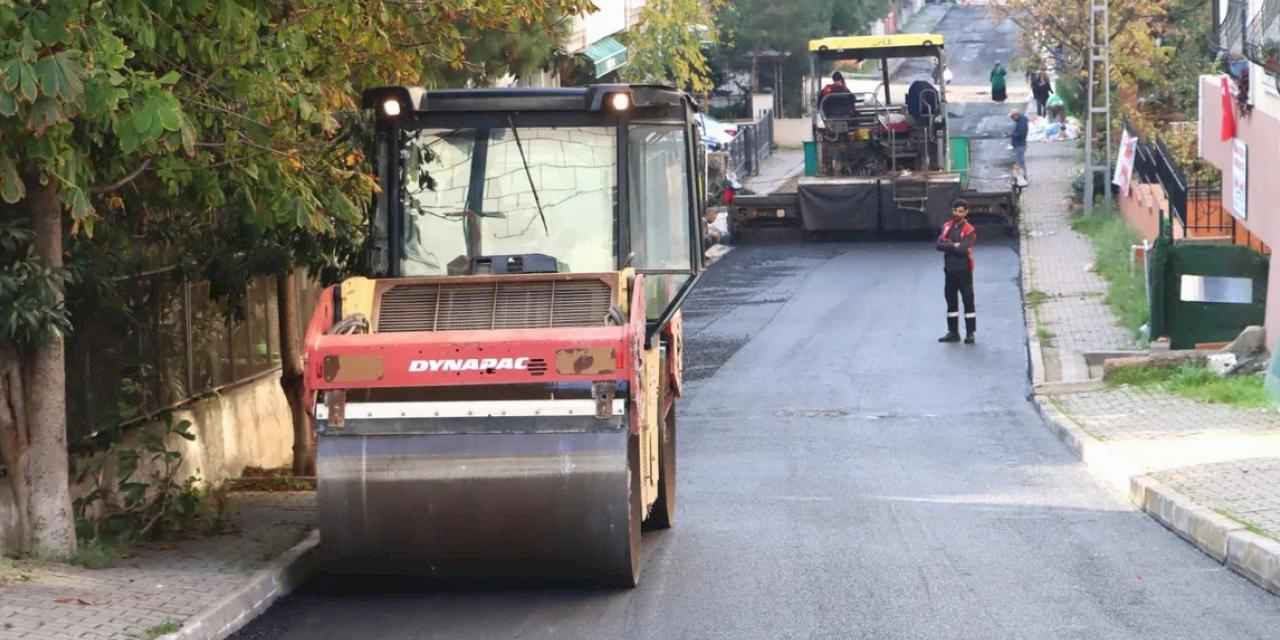 İstanbul Maltepe’de yol yenileme çalışmaları tüm hızıyla sürüyor