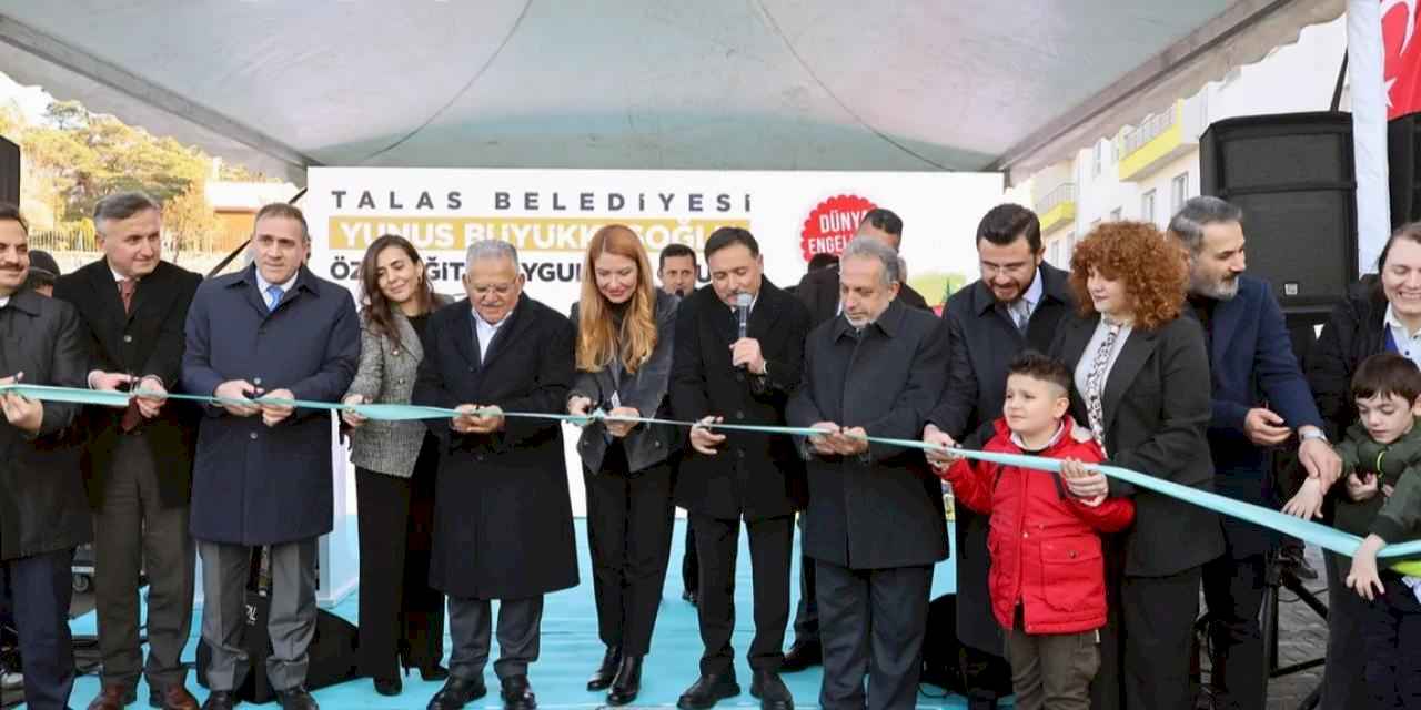 Mustafa Yalçın'a özel övgü