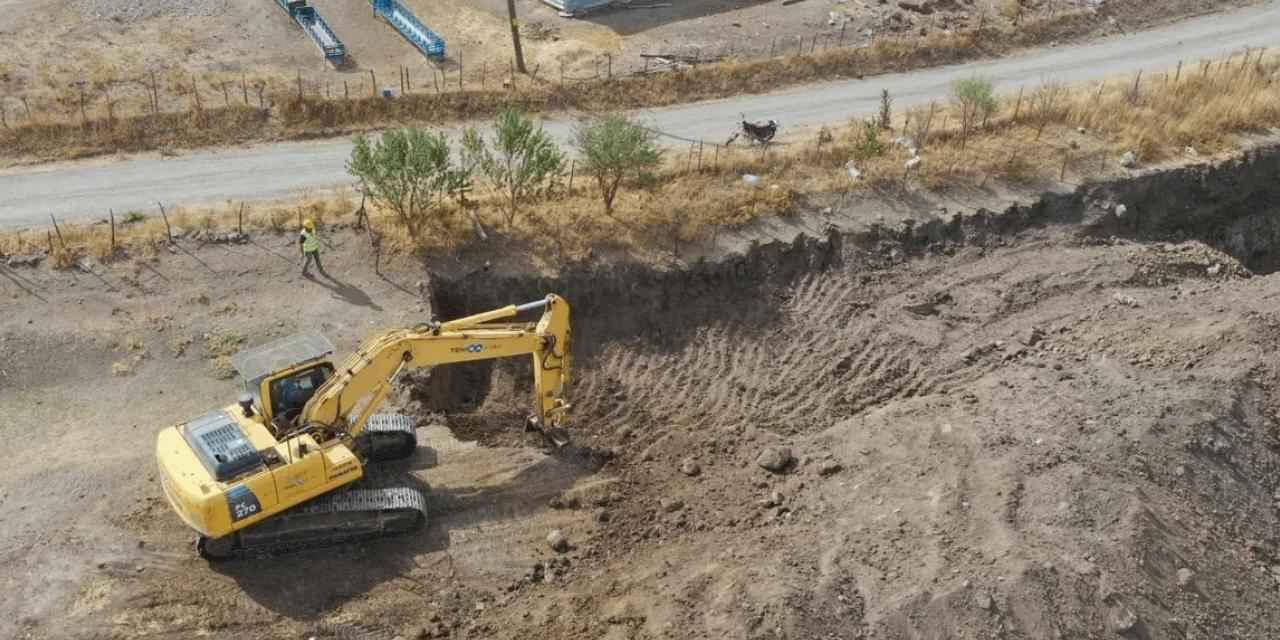 Ahmet Akın’dan Hacıhüseyin’e yeni içme suyu hattı müjdesi