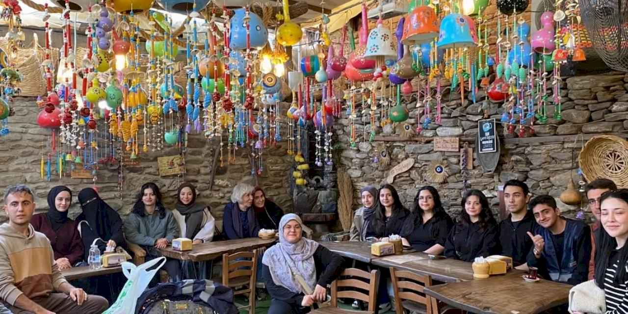 Büyükşehir’den üniversite öğrencilerine Tire gezisi