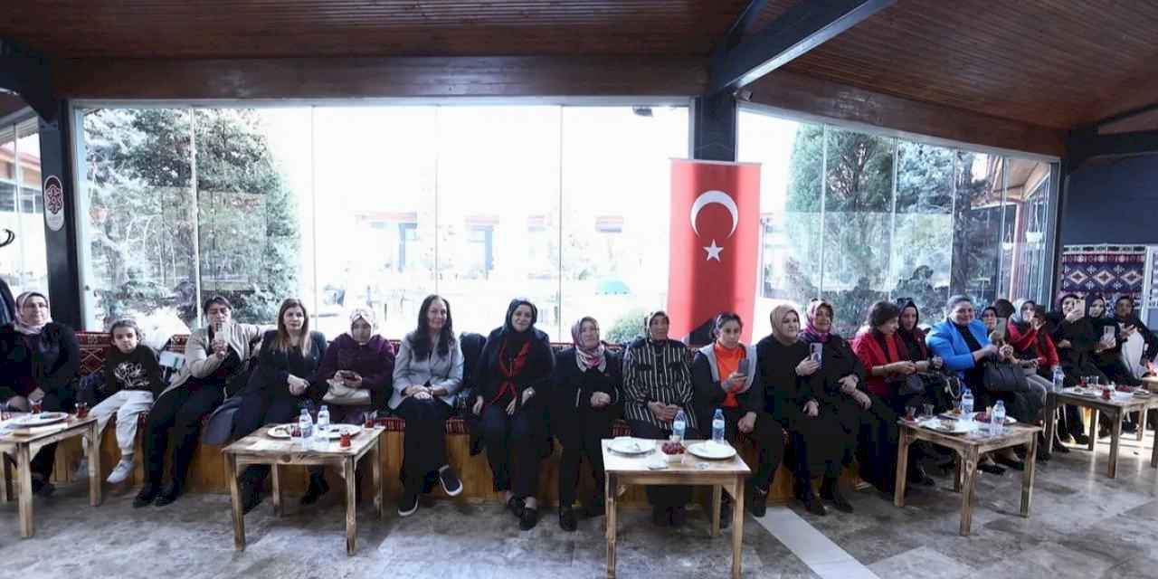 Kayserili kadın muhtarların 'büyük' buluşması