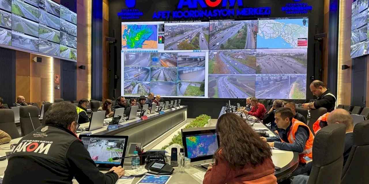 AKOM'da kriz masası kuruldu... İstanbul'da ekipler teyakkuzda!