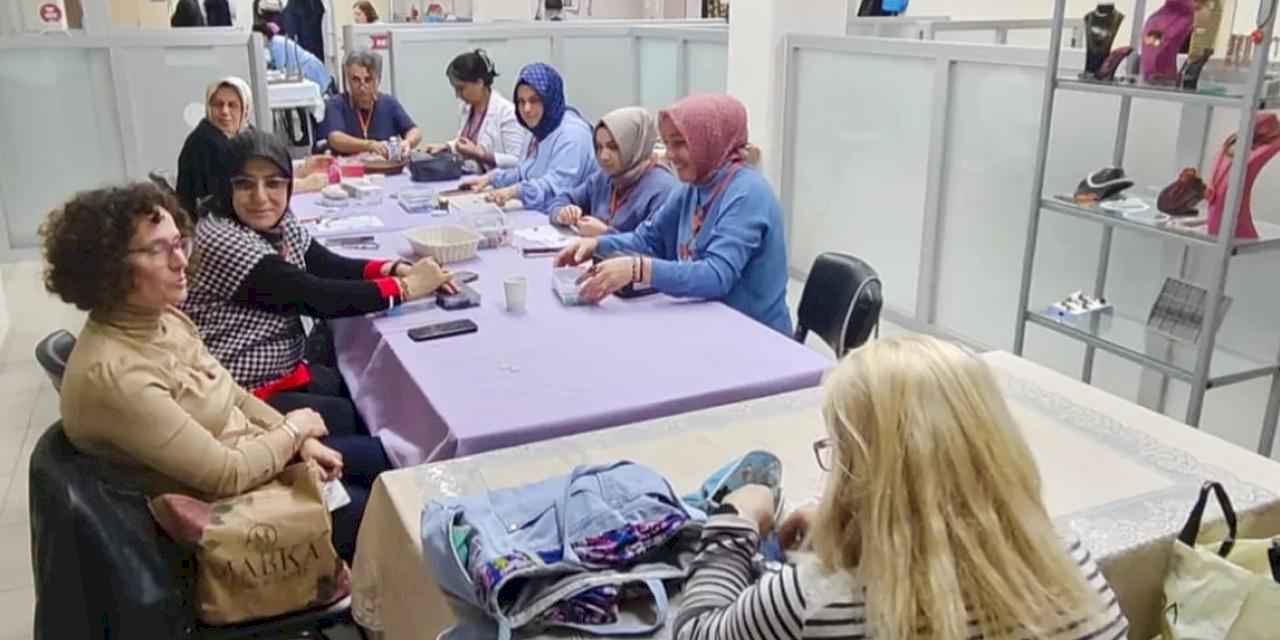 Trabzon Büyükşehir’den bin 811 kursiyere ücretsiz eğitim