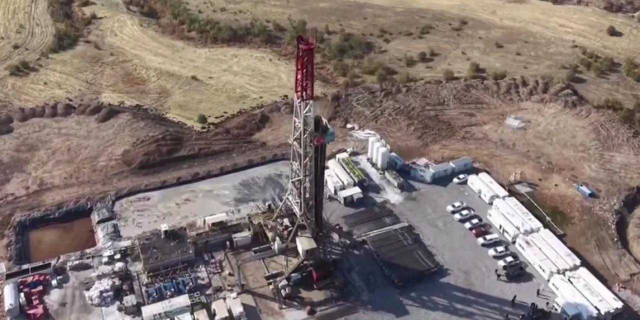 Gençler sondaj sahasında... Silopili öğrenciler petrol arama çalışmalarını yerinde inceledi