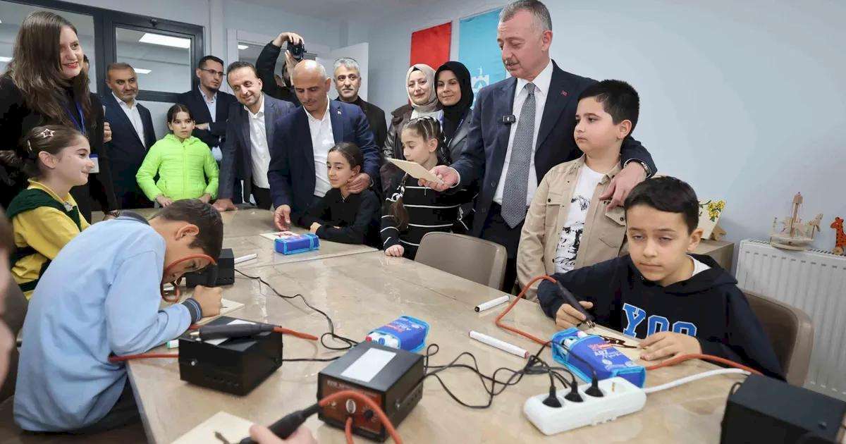 Kocaeli’de gençler için yeni Bilgievi açıldı