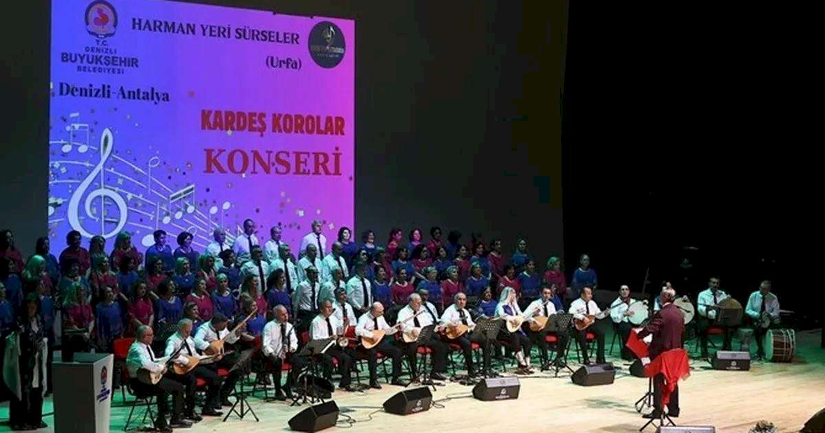 Denizli'de sanatseverlere 'Kardeş Korolar Konseri'