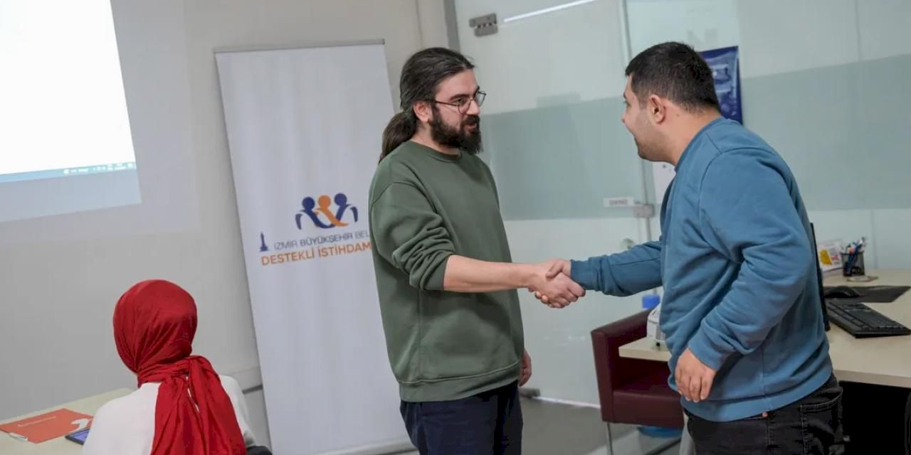 İzmir’de 53 engelli çalışma hayatına katıldı