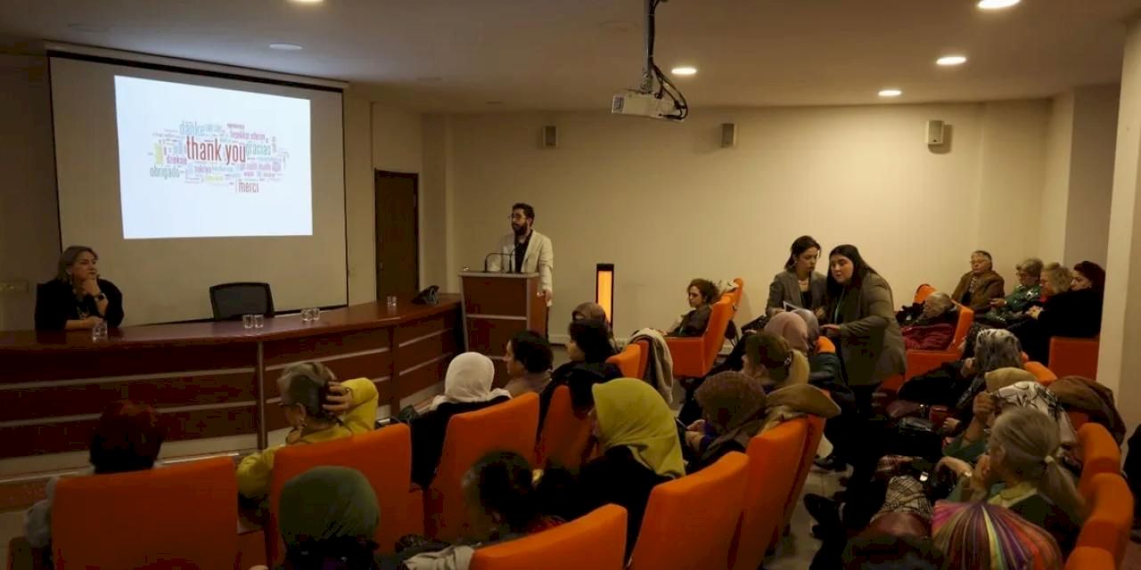 Kocaeli'de “Sağlıklı Yaş Alma Semineri” düzenlendi