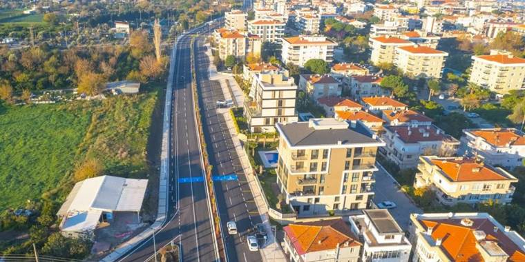 İzmir'de Cumhuriyet Bulvarı’nın ilk etabı tamamlandı