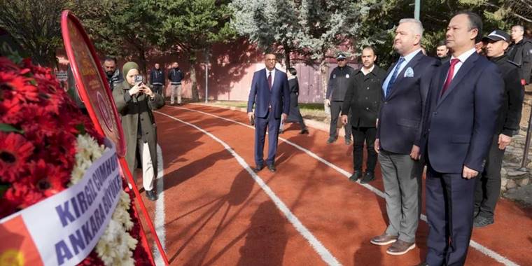 Cengiz Aytmatov Ankara Keçiören’de anıldı