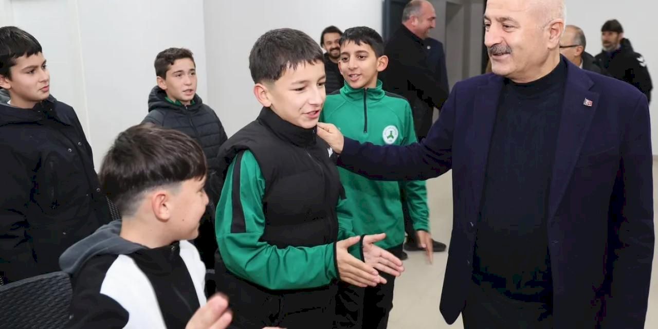 Başkan Zinnur Büyükgöz, Gebzeli genç sporcularla buluştu
