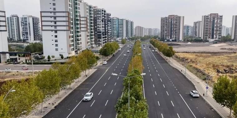 170 bin ton sıcak asfaltla Diyarbakır'ın ana aksları yenilendi