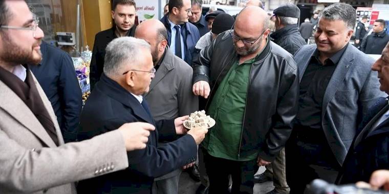 Memduh Büyükkılıç'tan esnaf ziyaretleri