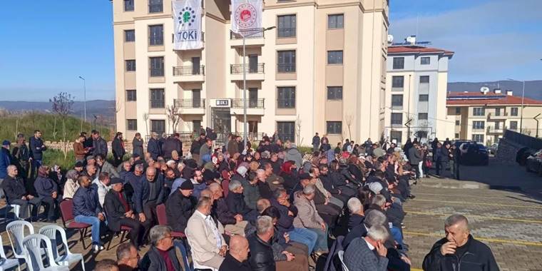 TOKİ'nin 105 sosyal konutu Pazaryeri'nde hak sahiplerine teslim edildi