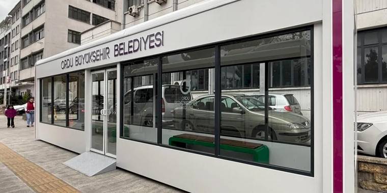 Bu Durakta Konfor Ve Teknoloji Bir Arada