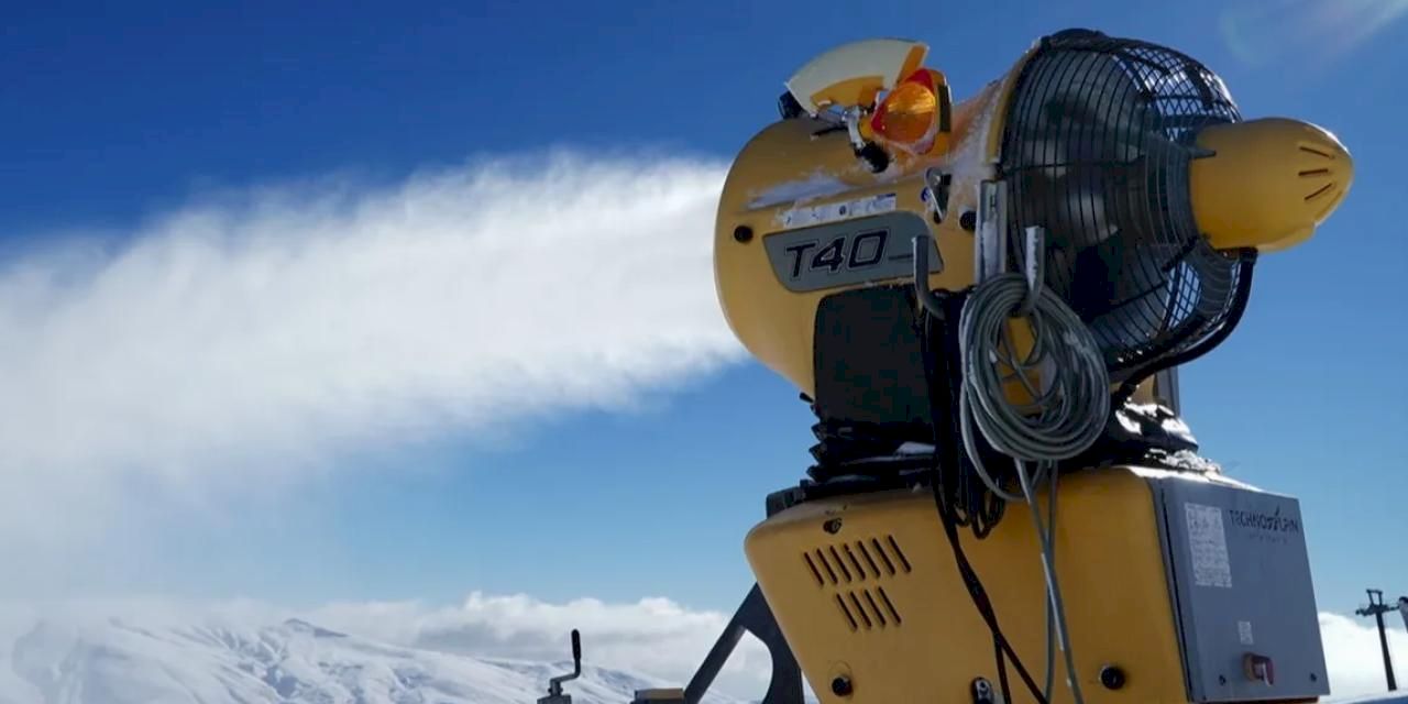 Kayseri Erciyes suni karla yeni sezona hazırlanıyor