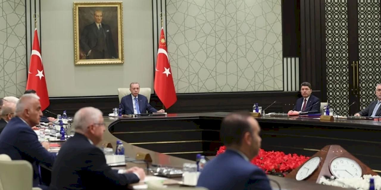 Kabine yoğun gündemle toplanıyor