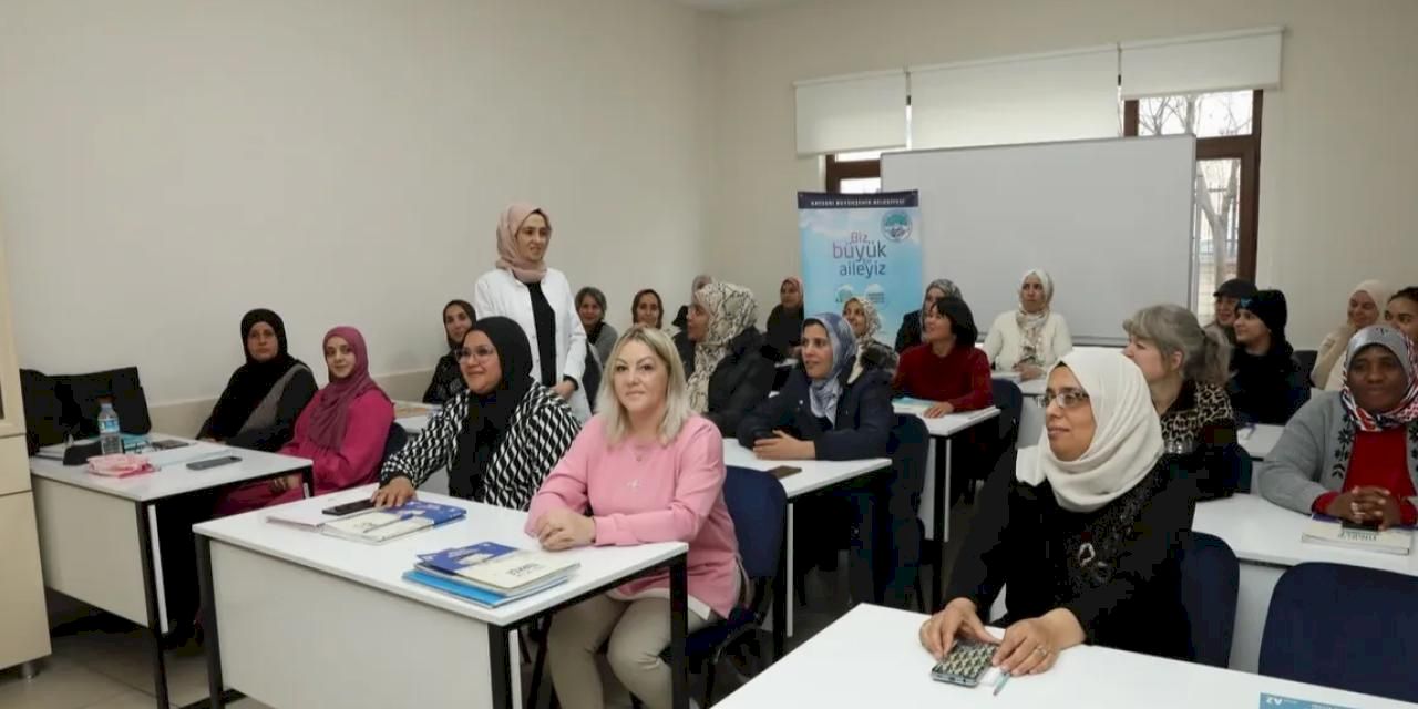 Kayseri Büyükşehir'den Türk diline özel önem