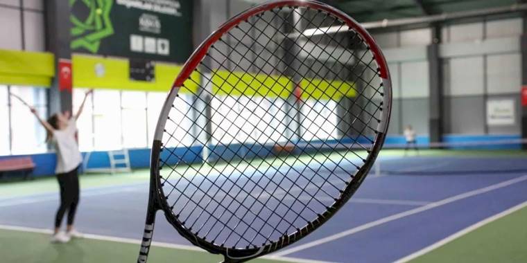 Konya Meram'da aileler 'kort'ta buluşuyor