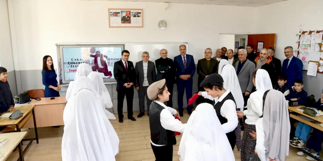 Malatya’da Başkan Er öğrencilerle buluştu