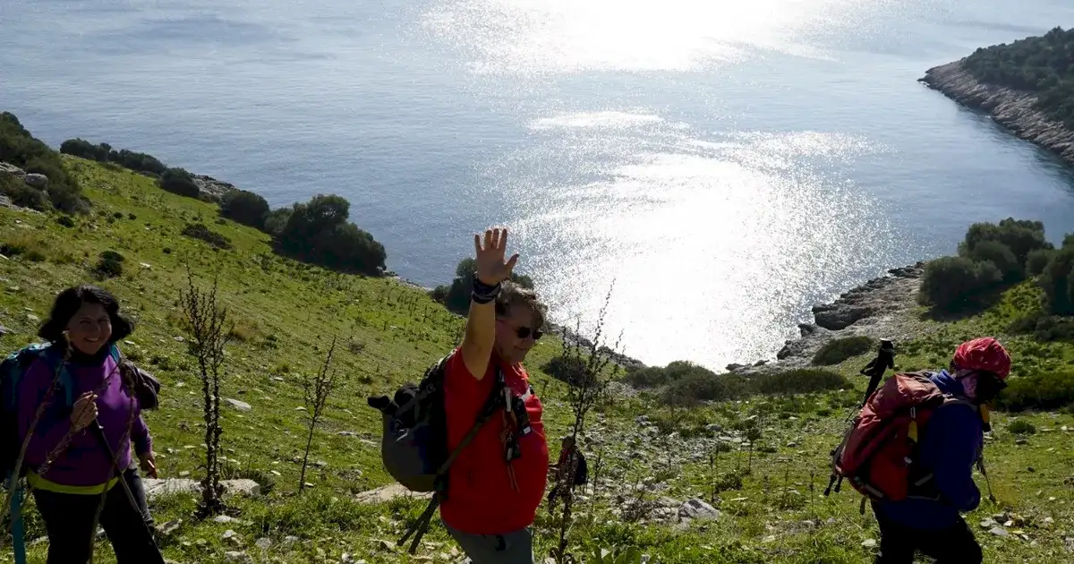 İzmir'de üniversitelilerden tarih ve doğa rotası