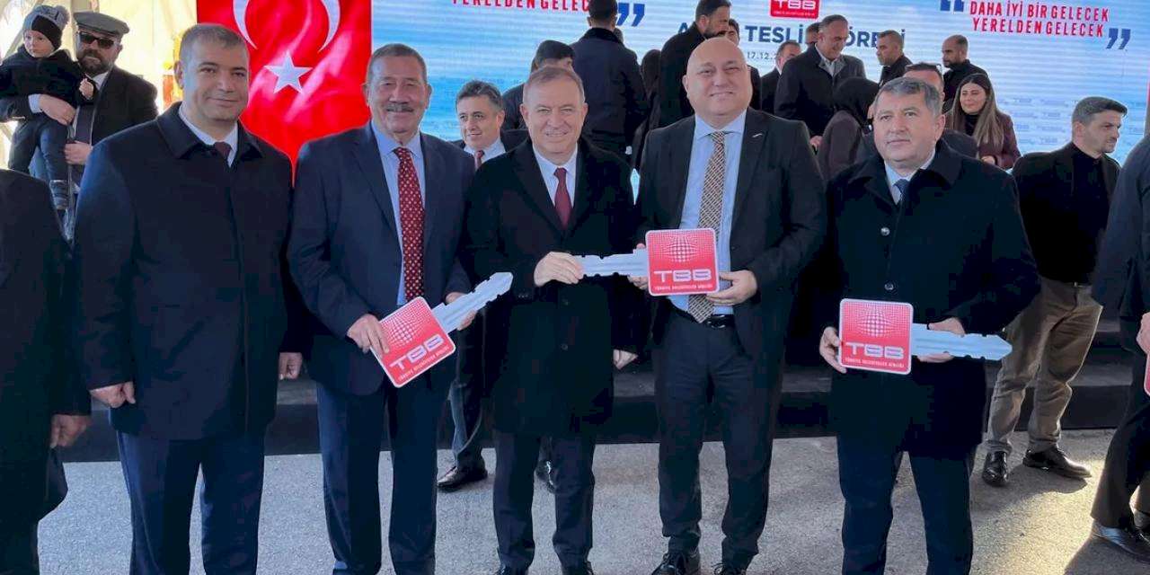 Milas'a TBB'den paletli ekskavatör hibe