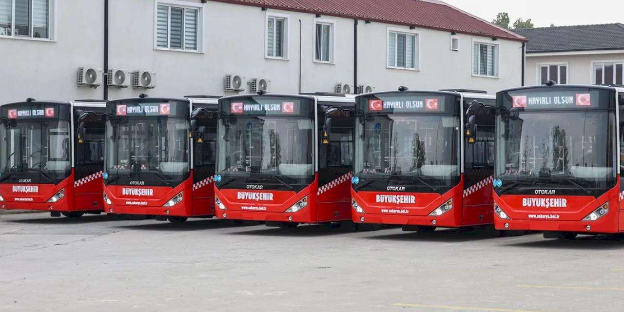 Sakarya Büyükşehir’in metrobüs filosuna 5 araç daha dahil oldu