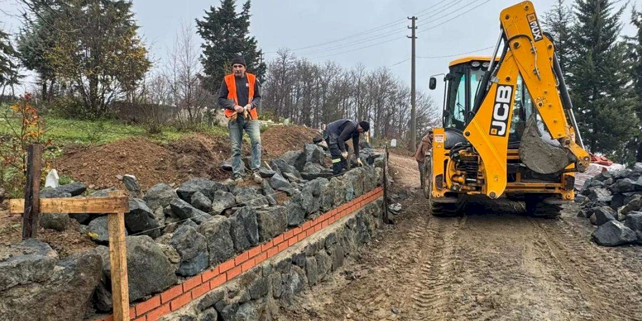 Kocaeli’de mezarlıklara 6 bin metreküp taş duvar