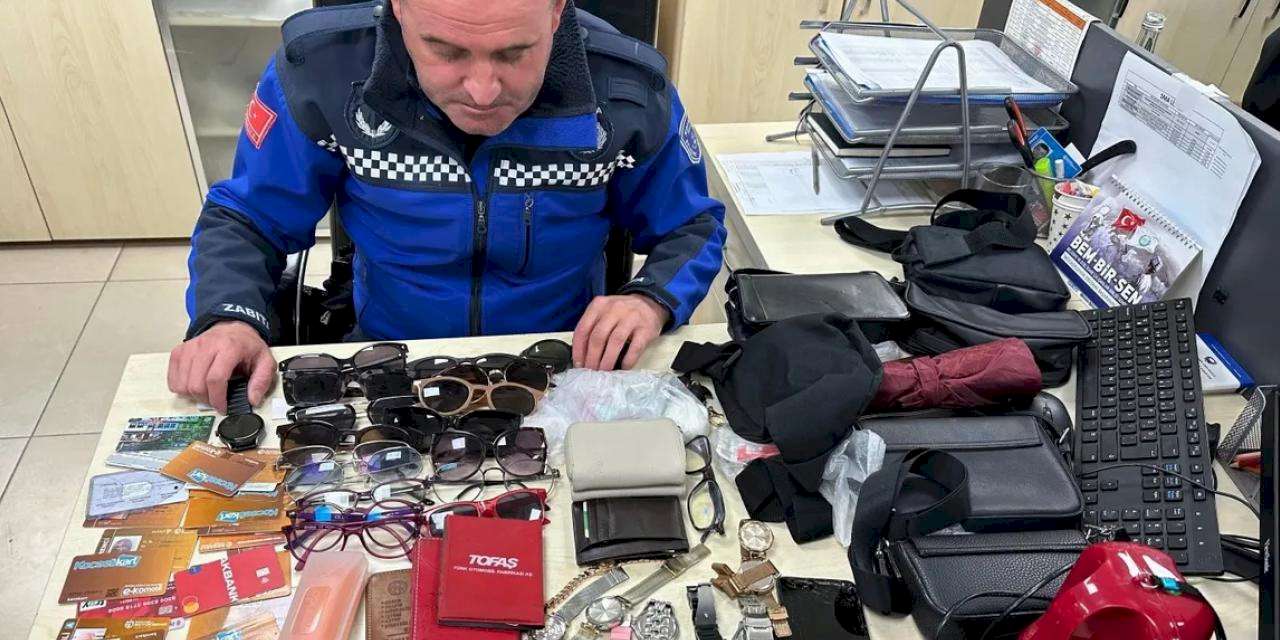 Kocaeli’de unutulan eşyalar sahiplerine teslim ediliyor