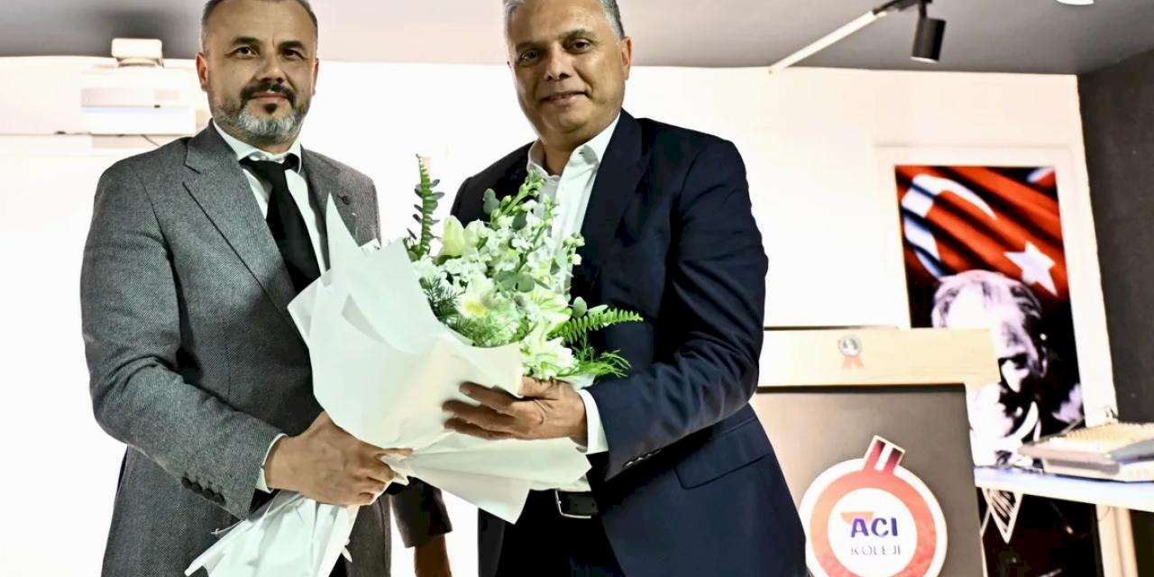 Antalya Muratpaşa'da Başkan Uysal'dan gençlere nasihat