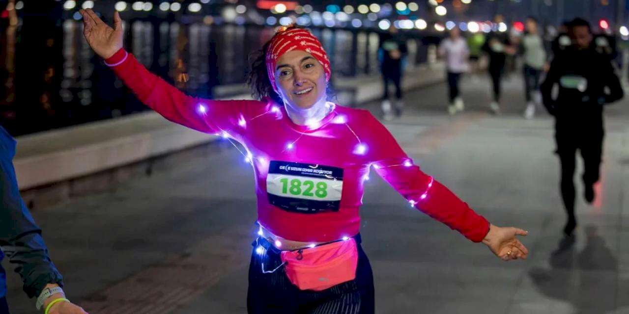 En uzun geceyi İzmirliler aydınlattı