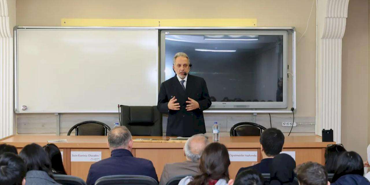 Mustafa Yalçın Talaslı gençlerle buluştu