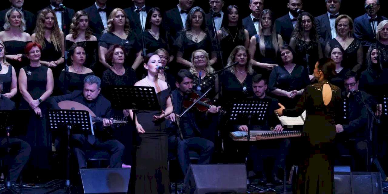 Kocaeli’de Türk Sanat Müziği korosundan yılın son konseri