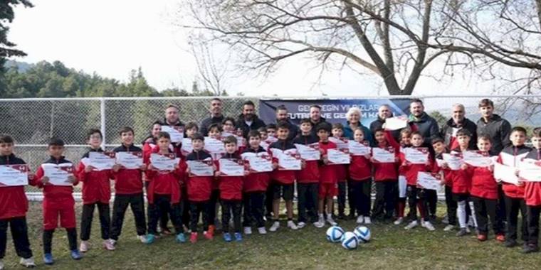 Denizli’de geleceğin yıldızları futbol kampında buluştu