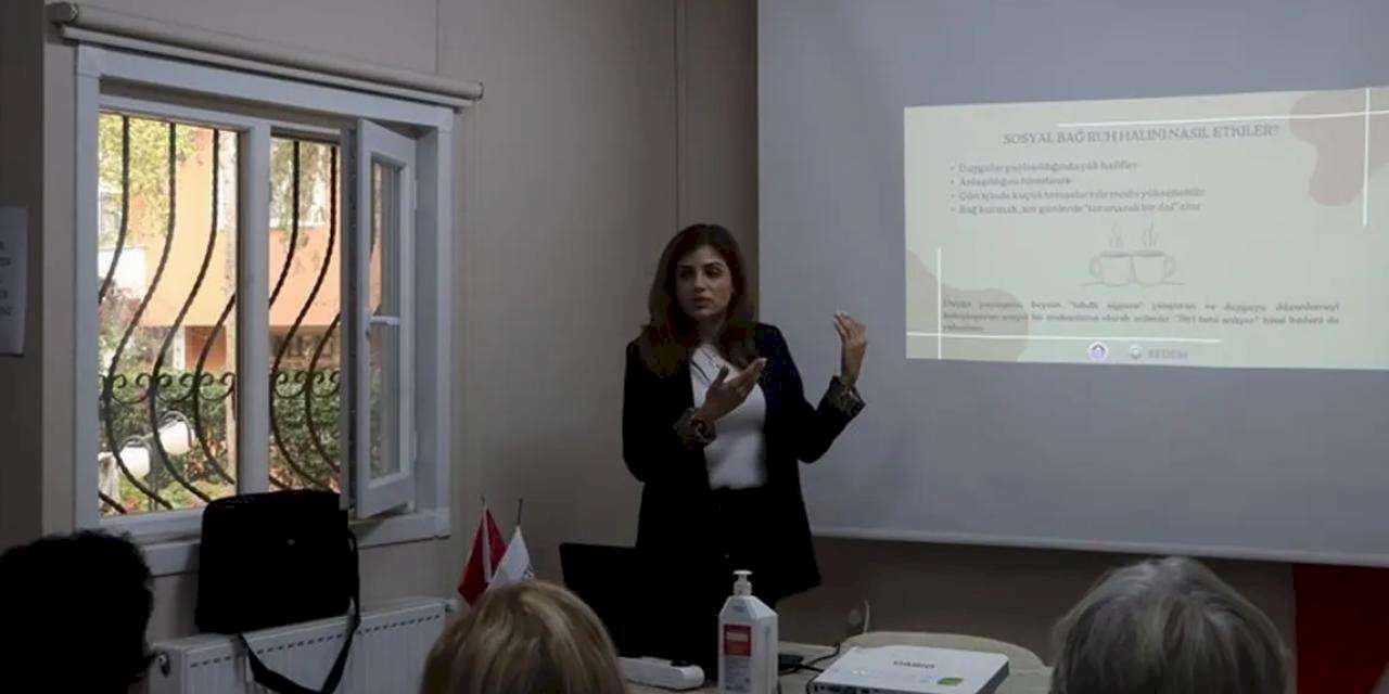 İstanbul Maltepe'de ‘Birlikte Güzel Yaş Almak’ semineri