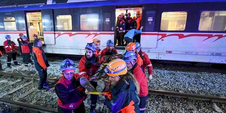 İZBAN İstasyonu’nda tatbikat gerçeği aratmadı