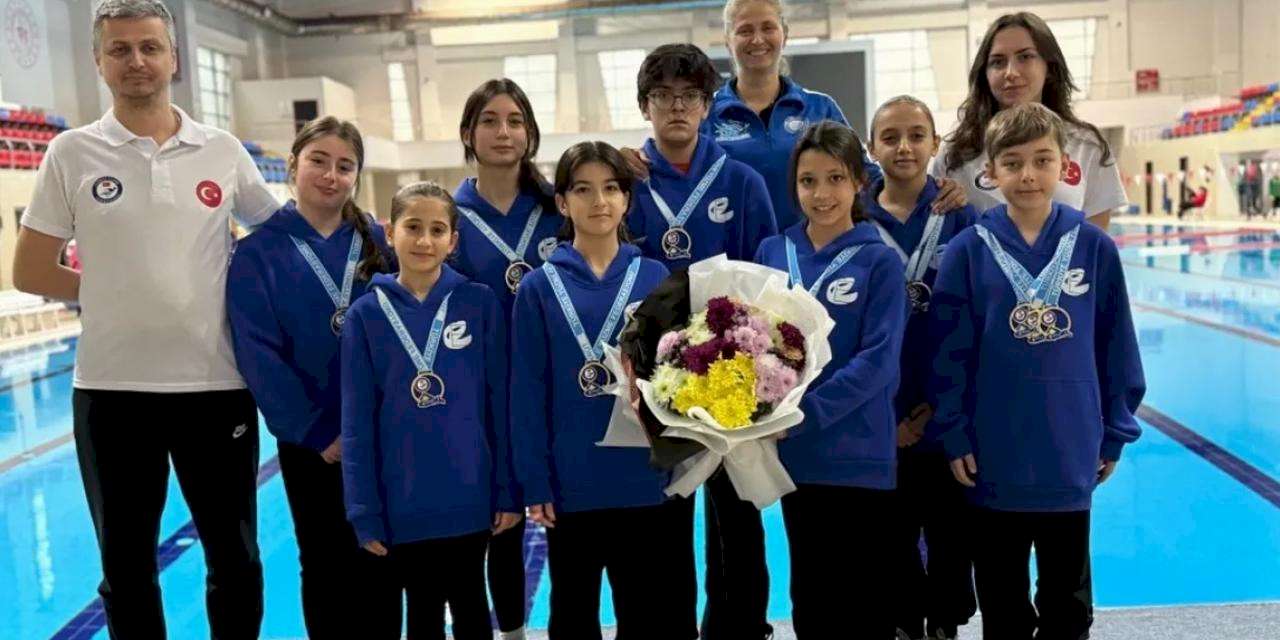 Eskişehir’in 'Su Perileri' ve 'Prensleri' Türkiye’yi büyüledi