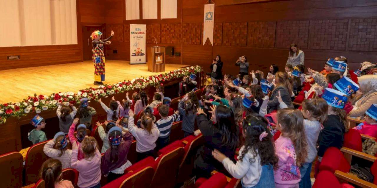 İZSU, yeni yıla miniklerle 'Merhaba' dedi