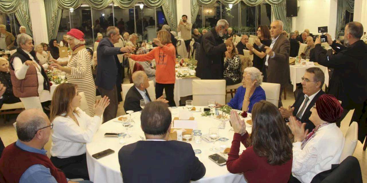 İstanbul'da Darülaceze'de erken yeni yıl yemeği