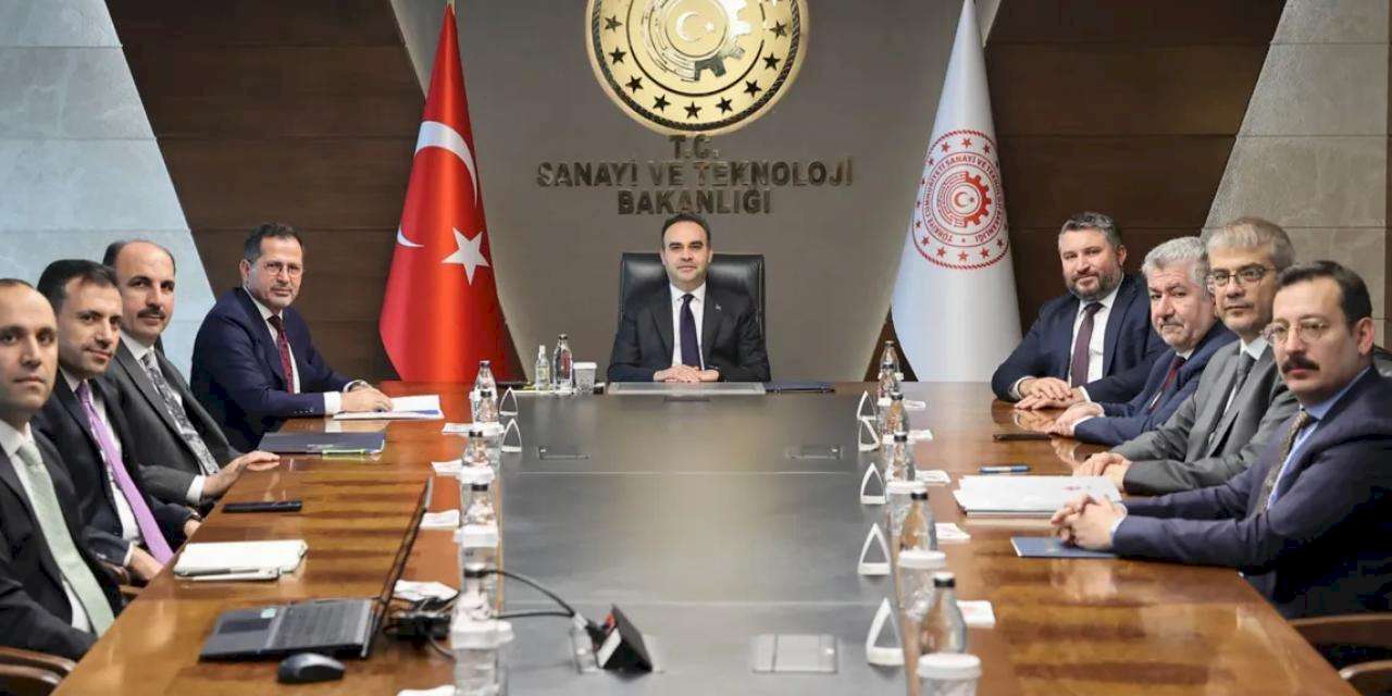 Konya heyeti Sanayi ve Teknoloji Bakanı Mehmet Fatih Kacır’ı ziyaret etti