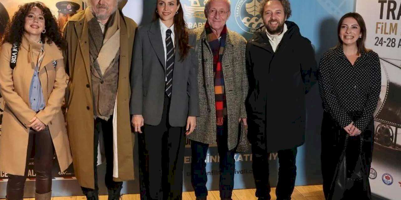 Trabzon'da 'Bak Postacı Geliyor' filmine yoğun ilgi