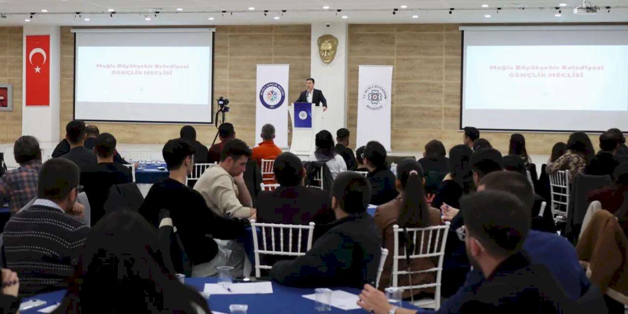 Muğla'da Gençlik Meclisi üniversitelilerle buluştu