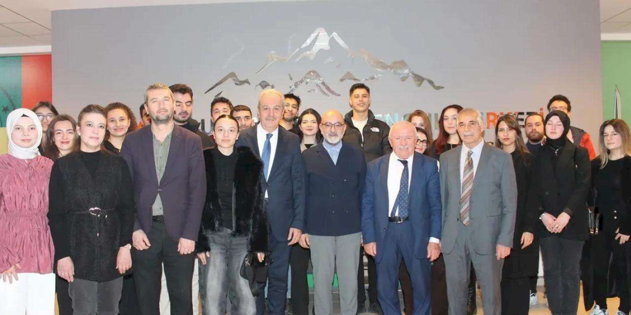 Kayseri milletvekili Cıngı üniversitelilerle buluştu