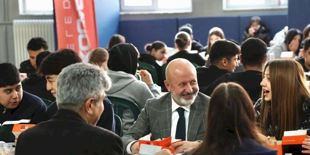 Ahmet Çolakbayrakdar'dan gençlere tavsiyeler